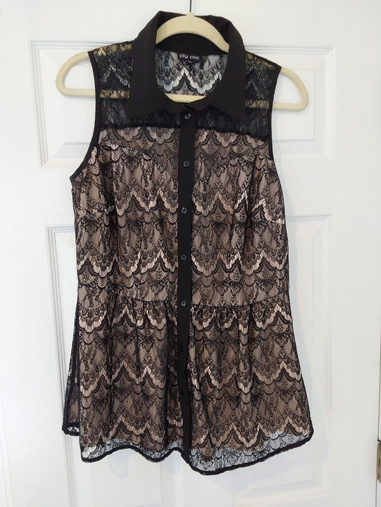 City Chic Tops - Chic Black Lace Button-Up Sleeveless Blouse